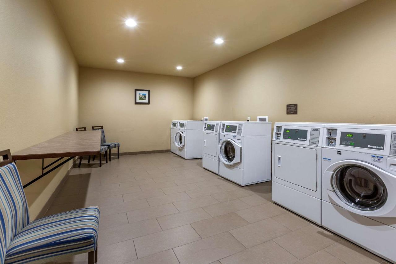 Comfort Inn & Suites Near Mt Rushmore Хил Сити Екстериор снимка