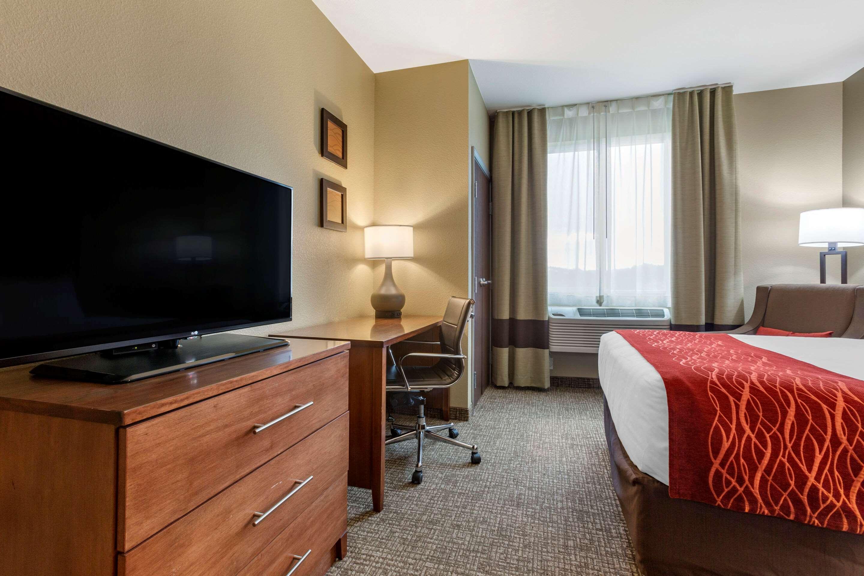 Comfort Inn & Suites Near Mt Rushmore Хил Сити Екстериор снимка