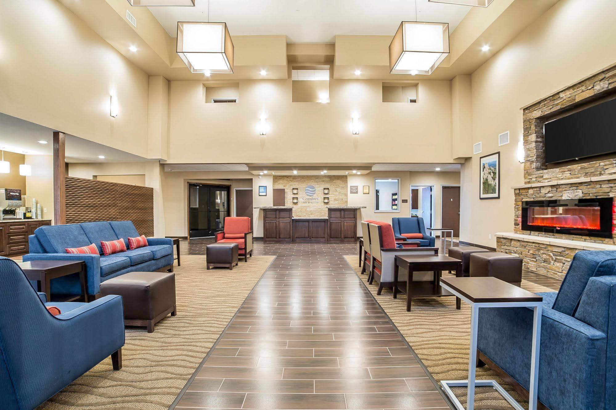 Comfort Inn & Suites Near Mt Rushmore Хил Сити Екстериор снимка